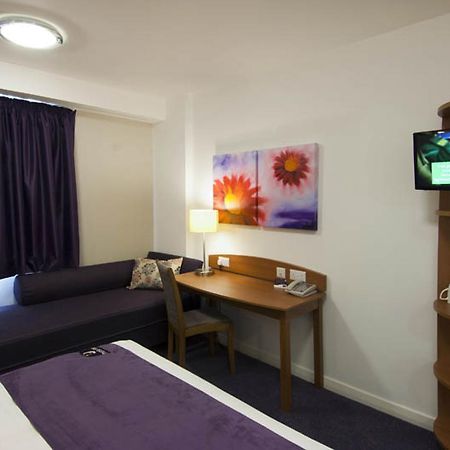 Premier Inn London Stratford Εξωτερικό φωτογραφία